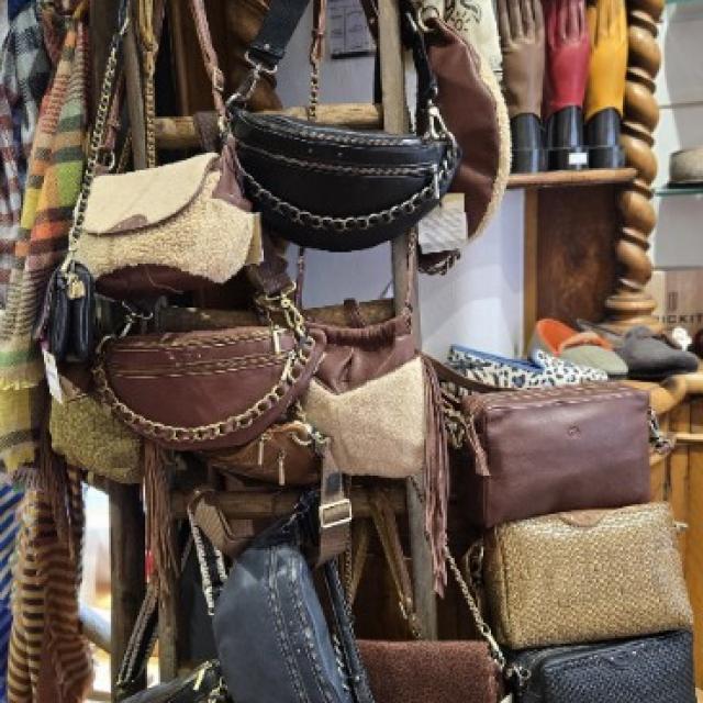 Sacs  Mila Louise cuir de haute qualité résistant et toujours original