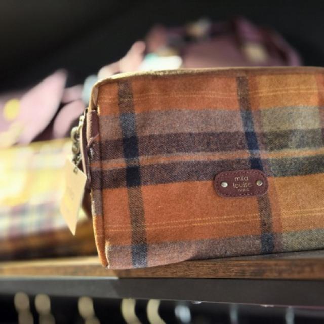 sac en issu tartan et empiècement cuir ; un véritable petit bijoux